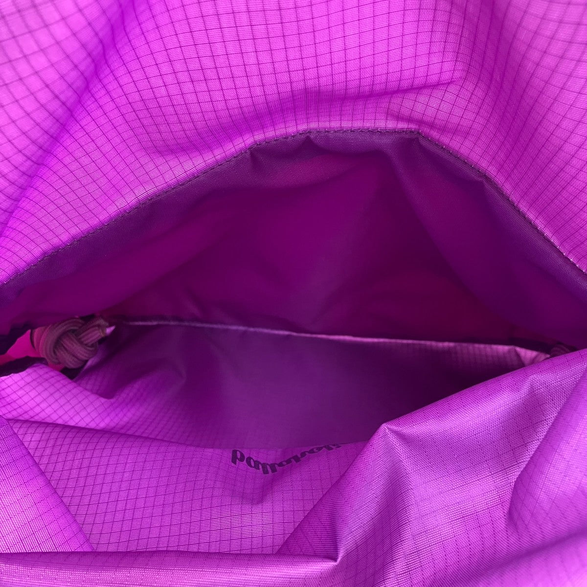 Logo Zip Pocket Gymsackナップサック
