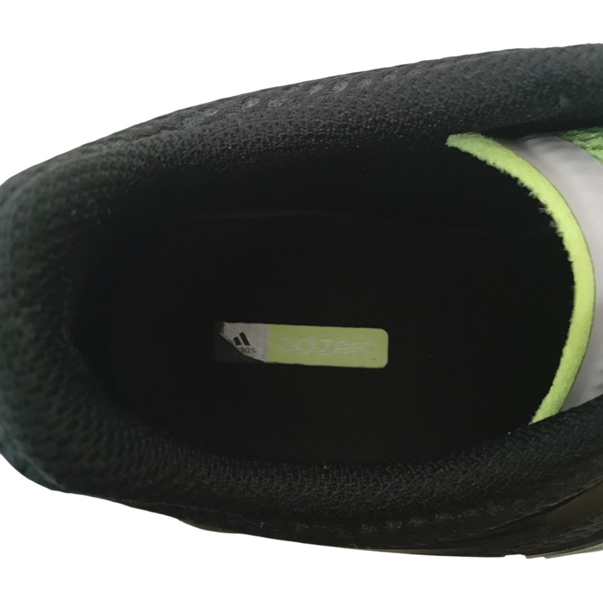 ADIZERO ARUKUスニーカーJQ8207