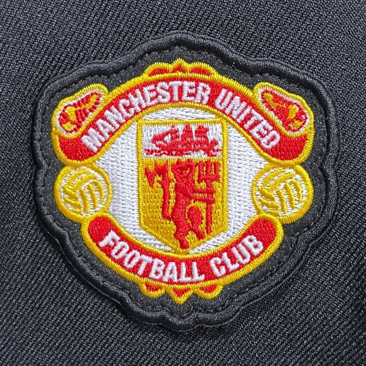25SS ジップアップジャケット Manchester United Terrace Icons Track Top マンチェスター・ユナイテッド テラスアイコン トラックトップ JF0358