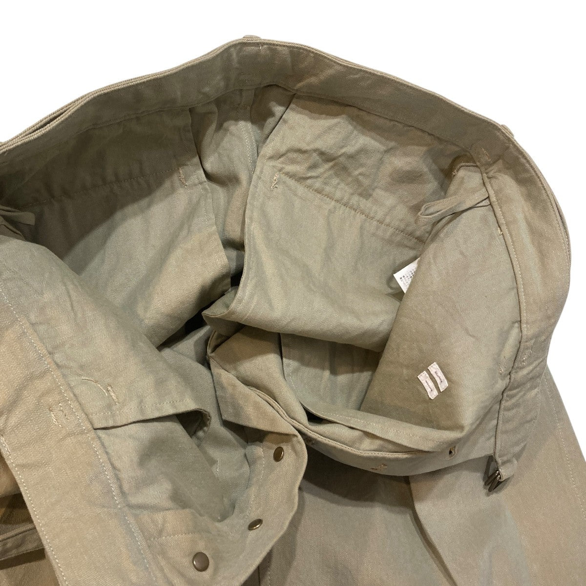 26SSHard Twist Gabardine Belted TrousersパンツBHS26S023