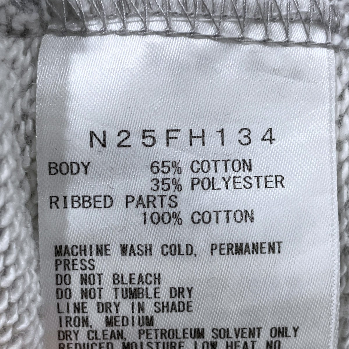 25AW ロゴプリントプルオーバーパーカー Field Graphic Hoodie フィールドグラフィックフーディー N25FH134