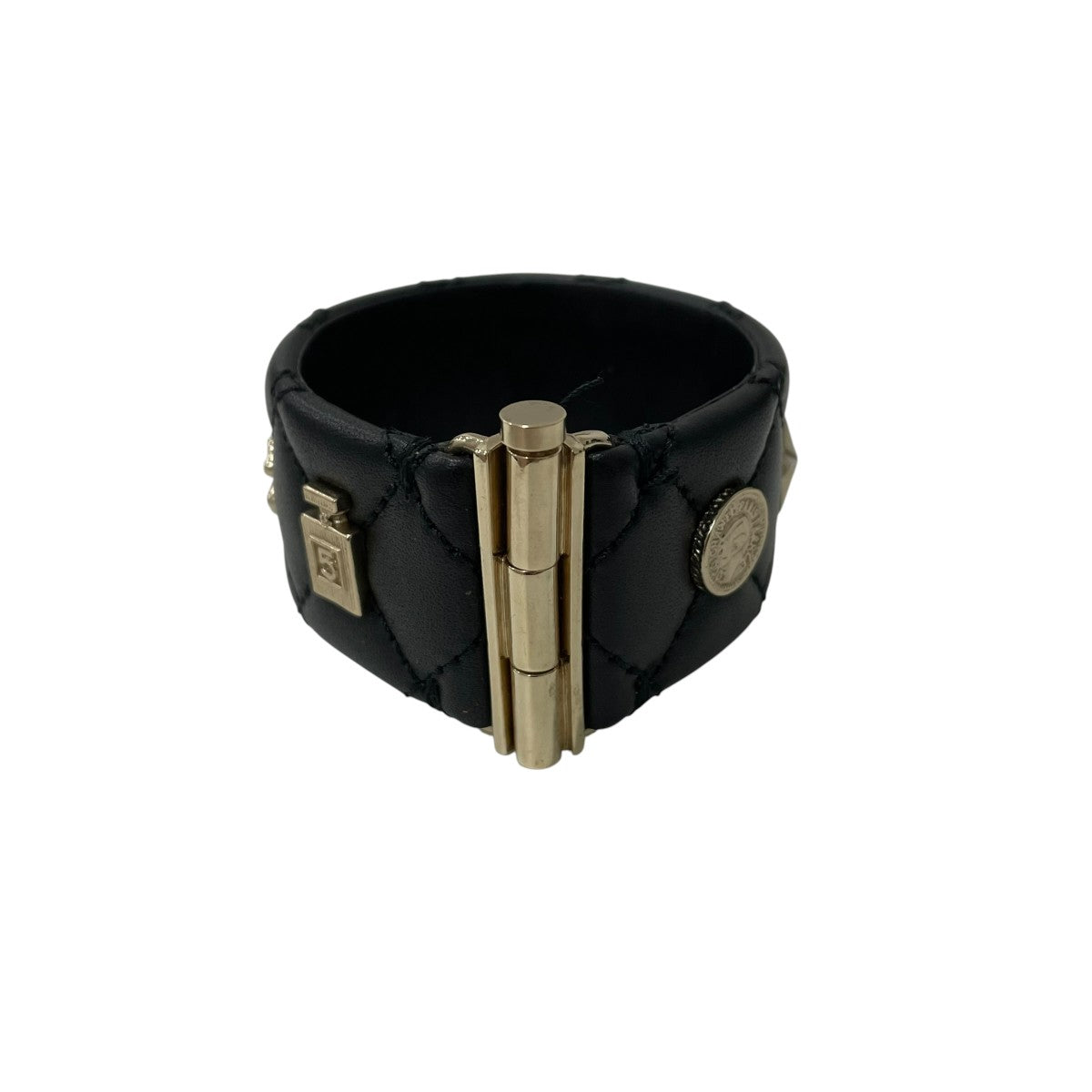 CHANEL マトラッセレザーバングル 古着・中古-3枚目のアイテム画像