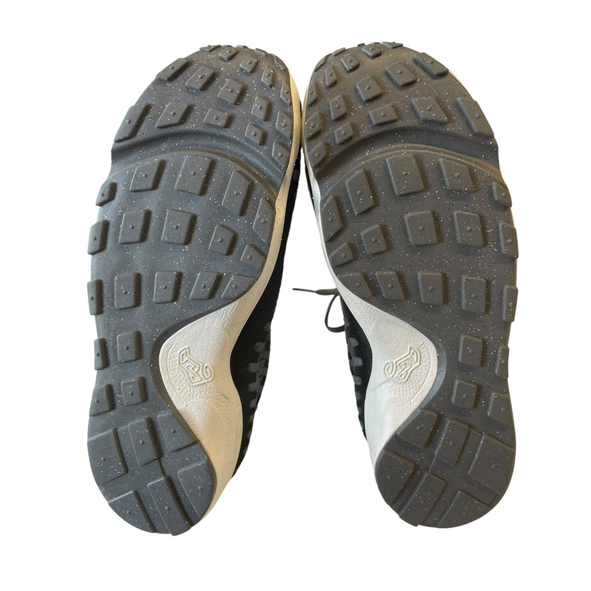 Women’s Air Footscape WovenスニーカーFB1959-001