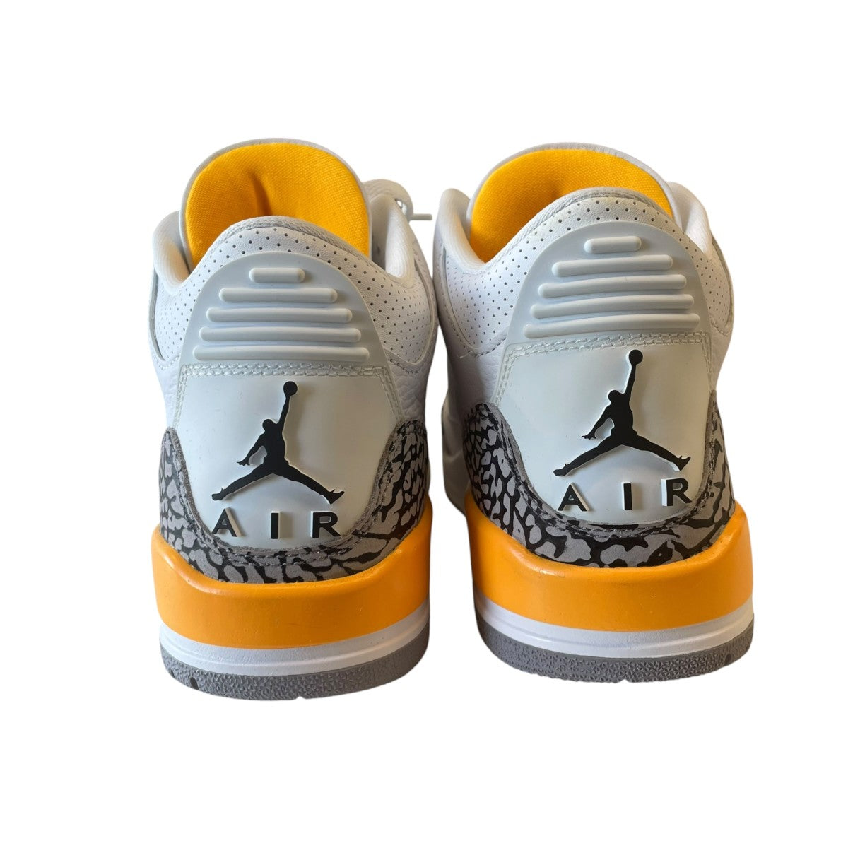 WMNS Air Jordan 3 Retro Laser OrangeハイカットスニーカーCK9246-108