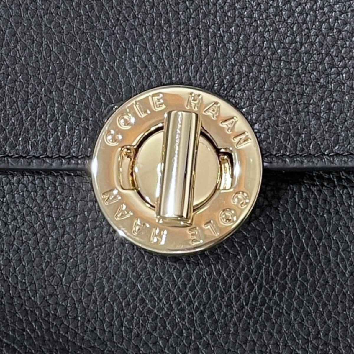 4WAYレザーバッグ Grand Ambition 4-in-1 Crossbody グランド アンビション 4インワン クロスボディ U05231