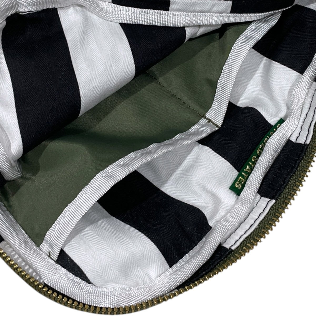 ポーチ Pouch