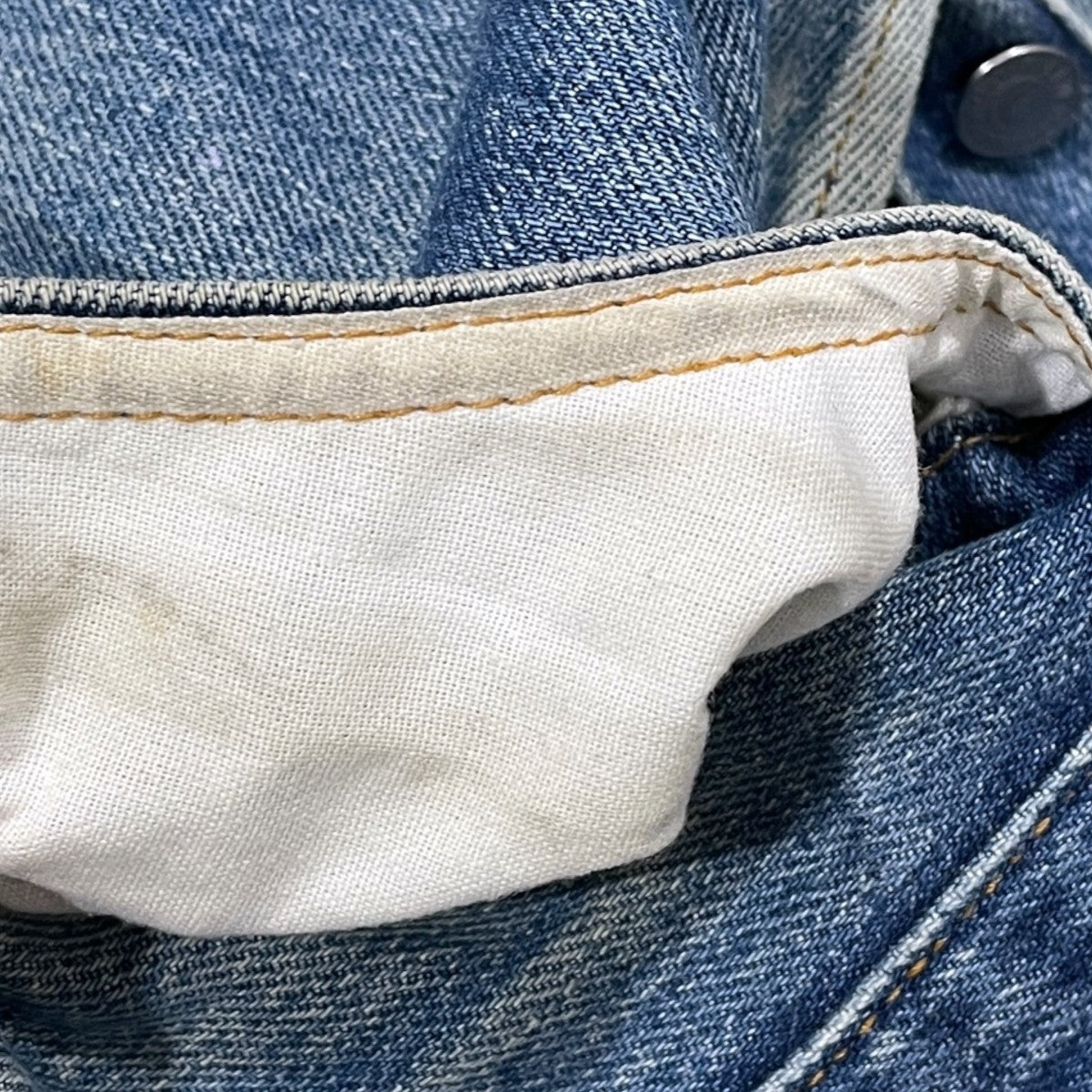 levis デニムパンツ 501XX MADE IN USA ボタン裏524 古着・中古-5枚目のアイテム画像