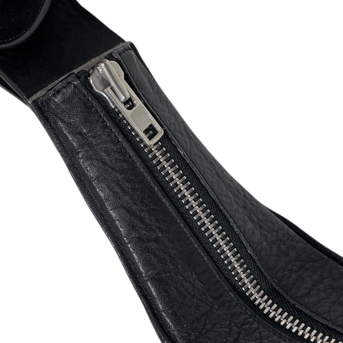 アークレザーショルダーバッグ ARC LEATHER SHOULDER BAG