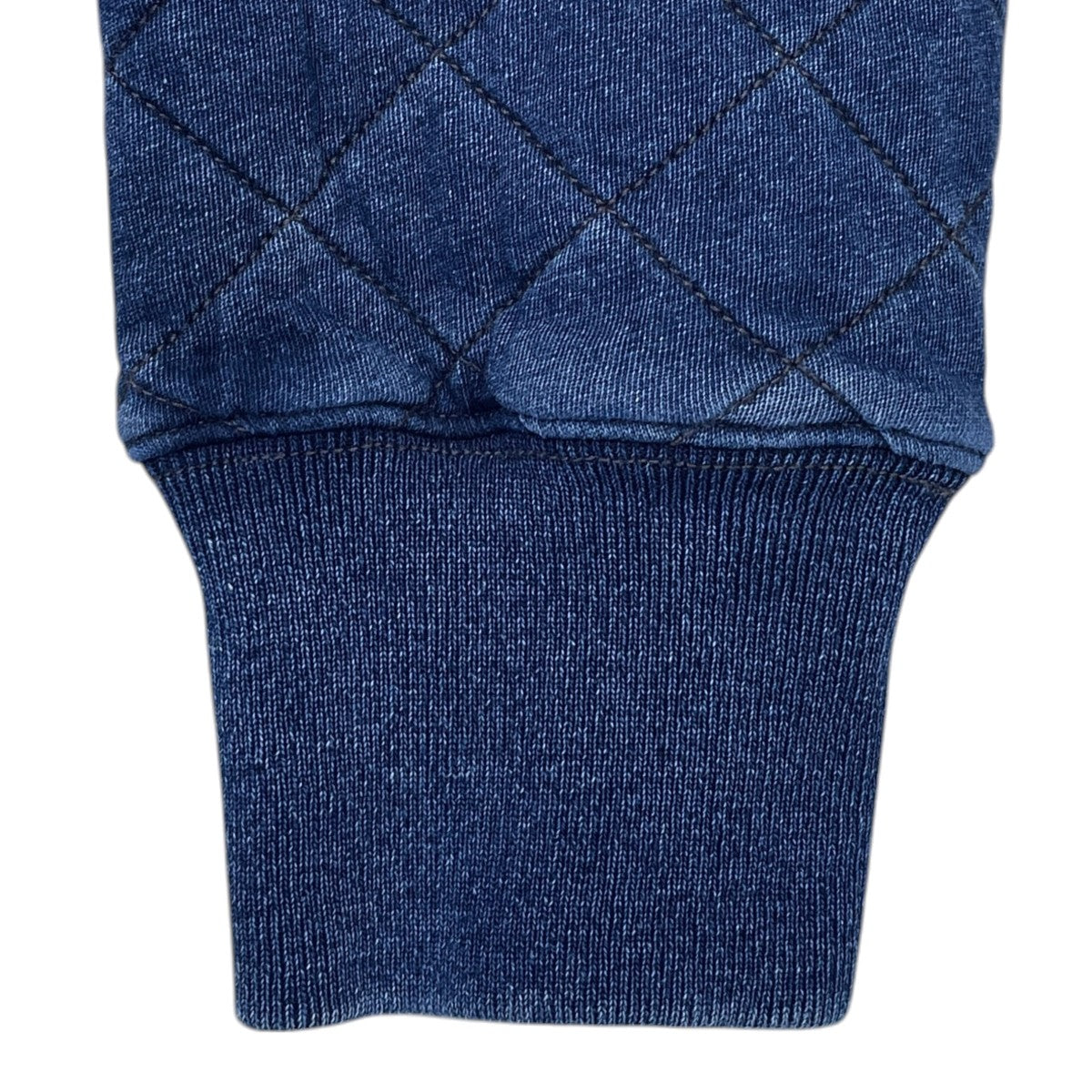 インディゴ染め キルティングスウェットトレーナー Quilted Indigo Cotton Crewneck ルテッドインディゴコットンクルーネック 782758388001