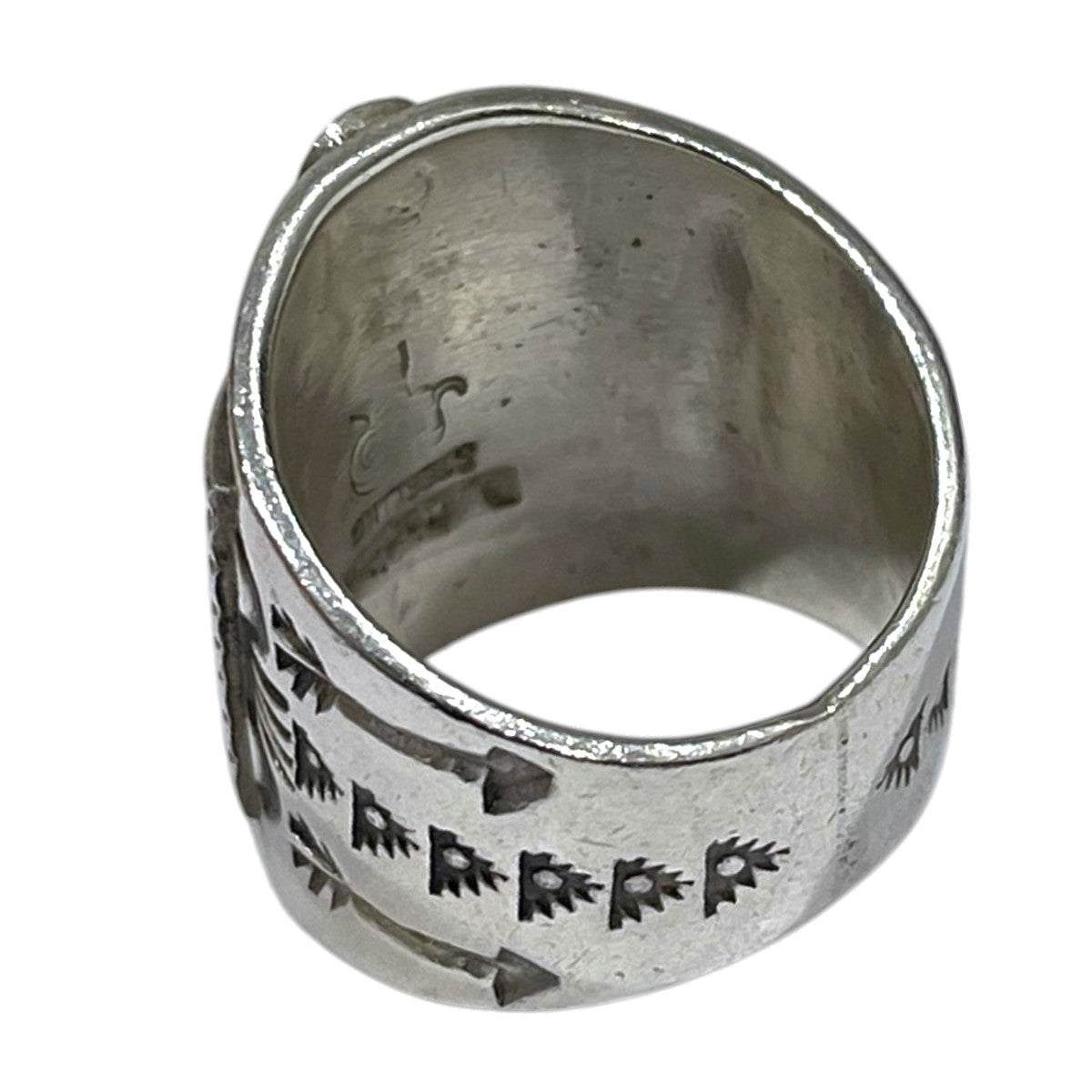 インディアンジュエリー サンダーバード アロースタンプワーク リング Thunderbird Arrow Stamp Work Ring Darrell Cadman ダレル・キャドマン ナバホ族 古着・中古-4枚目のアイテム画像