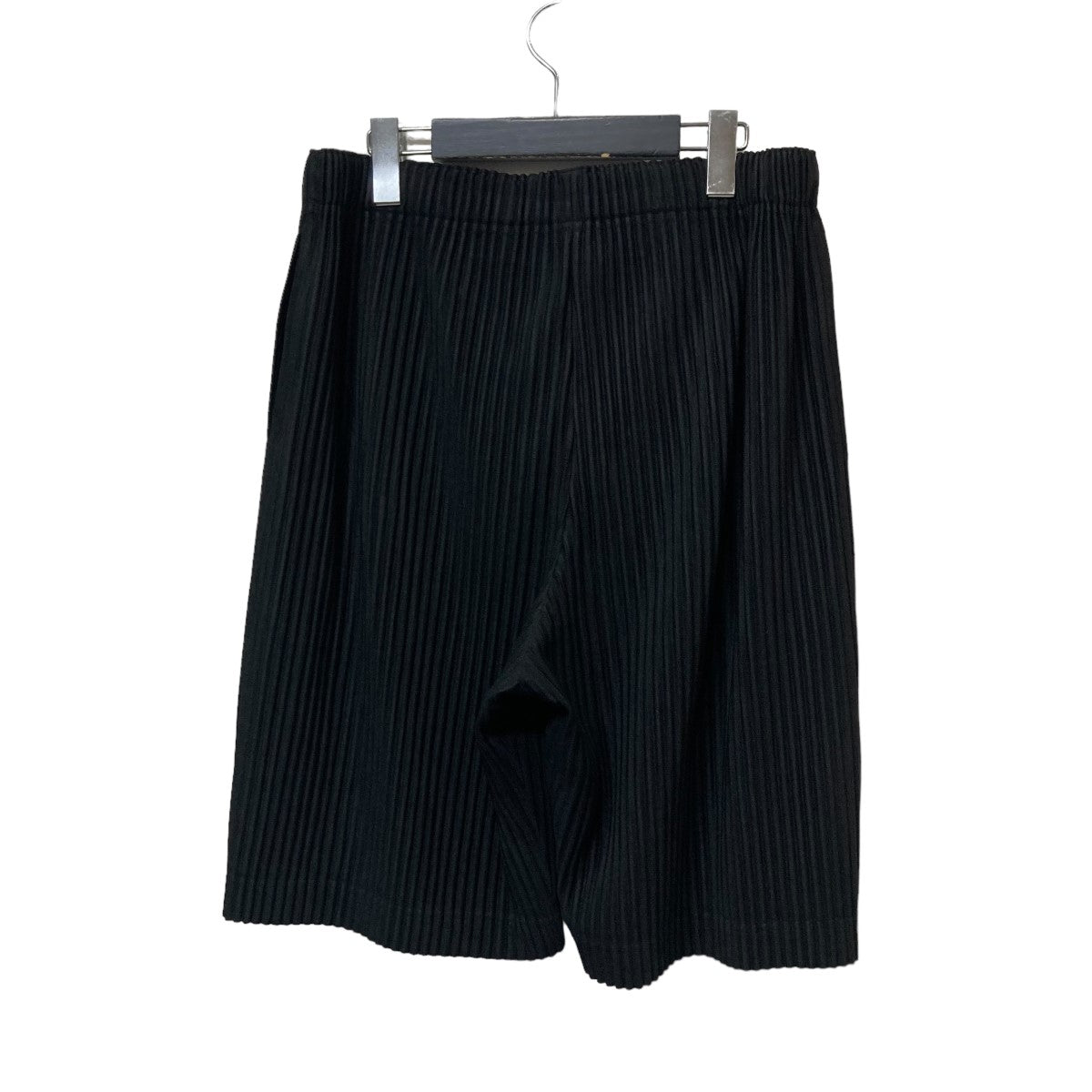 HOMME PLISSE ISSEY MIYAKE(イッセイミヤケオムプリッセ) 23SSPLEATS BOTTOMS 2プリーツボトムショーツHP31JF129  HP31JF129 ブラック サイズ 3｜【公式】カインドオルオンライン ブランド古着・中古通販【kindal】