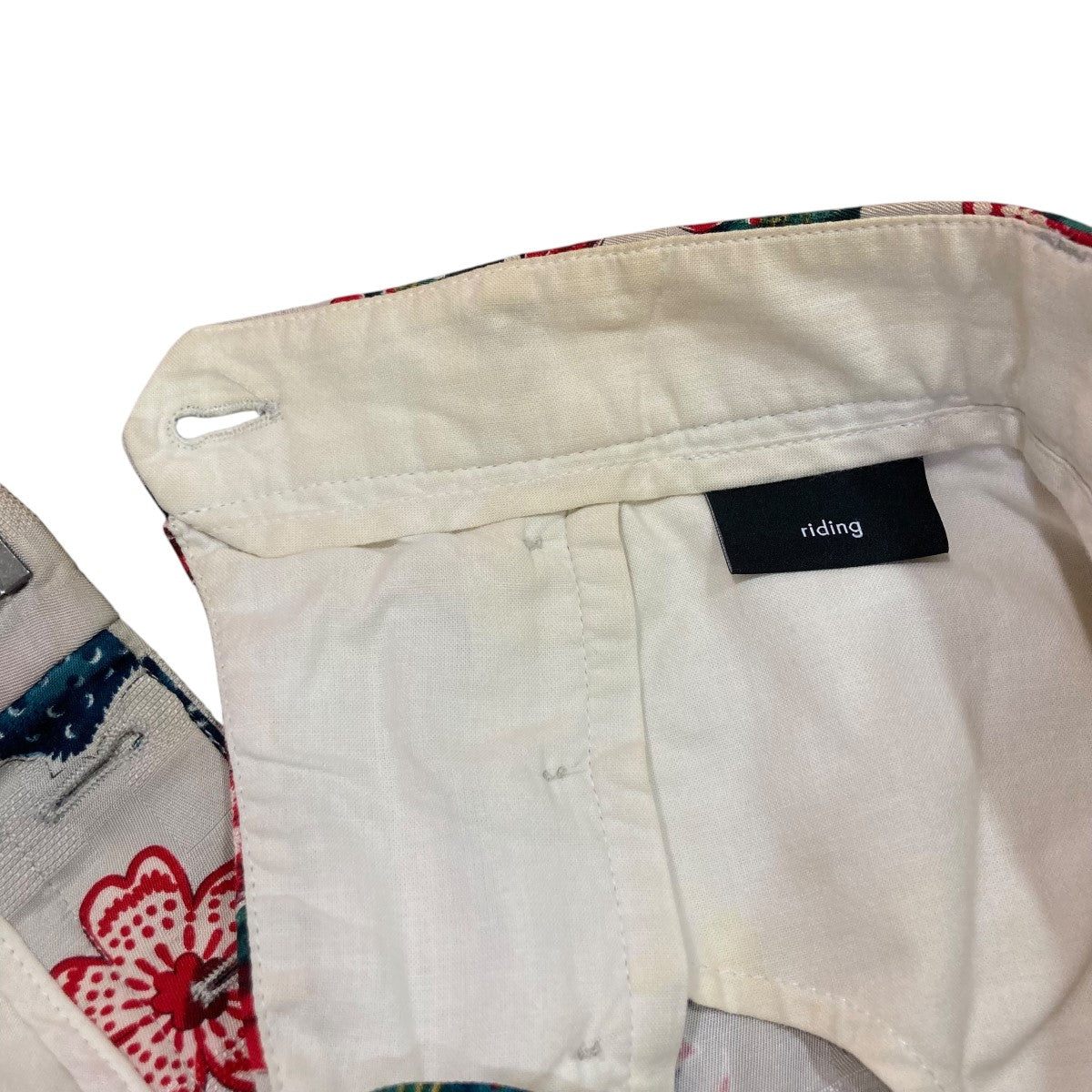ハンガー付き グッチ ショートパンツ ボタニカル 花柄 金ボタン 牛革 パッチ GUCCI(グッチ) ボタニカル柄パンツ342384 Z4622 342384 Z4622