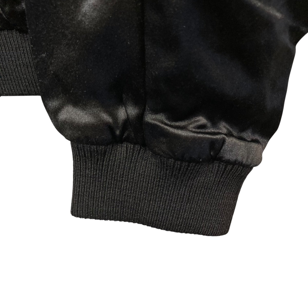 Saint Laurent Paris(サンローランパリ) 22AW80sサテンテディ