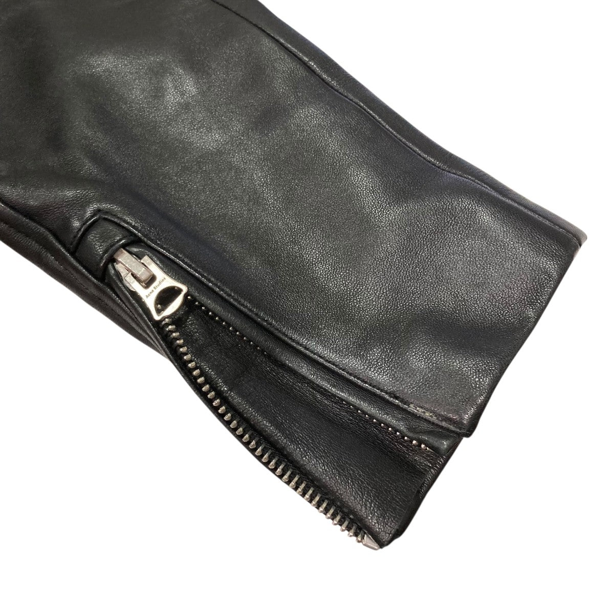 ACNE STUDIOS(アクネストゥディオズ) NATE CLEANレザー