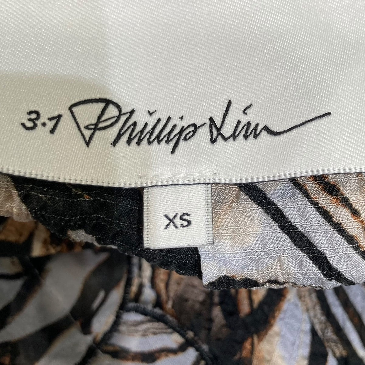 3．1 phillip lim 24AW総柄シルクノースリーブブラウスP242-20398RLT 古着・中古-6枚目のアイテム画像