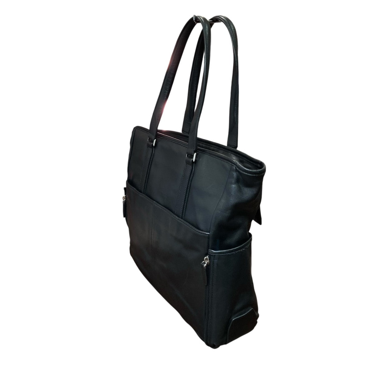 【未使用品】TUMI トゥミ パスポートケース 黒 TUMI(トゥミ) パスポートケース ブラック｜【公式】カインドオル