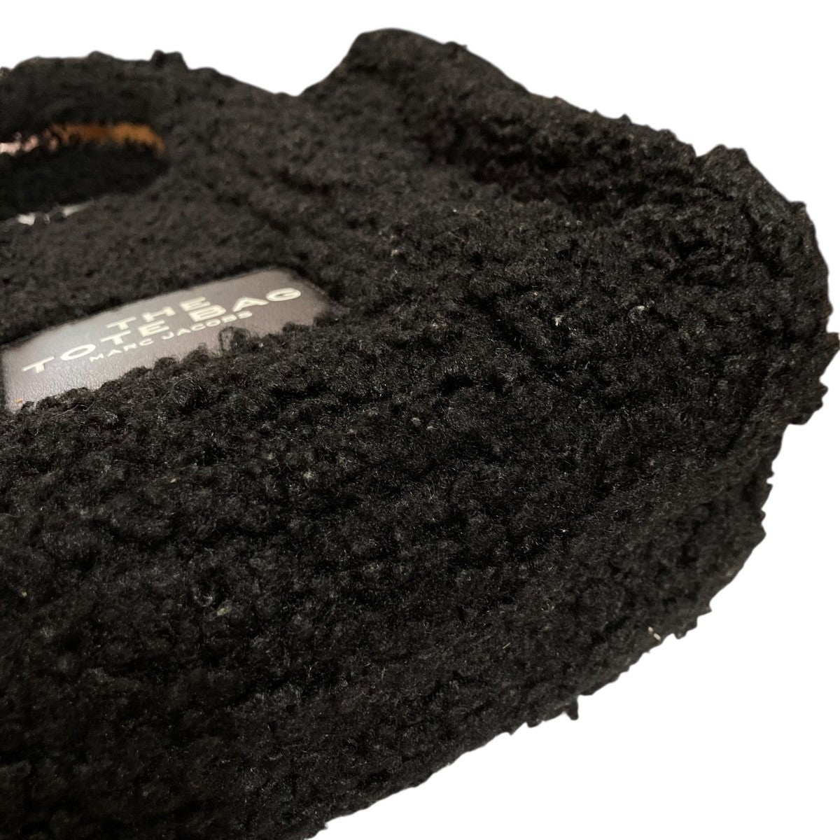 MARC JACOBS(マークジェイコブス) ボアトートバッグ ブラック｜【公式