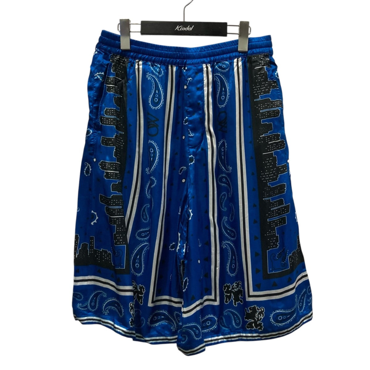 Sustainable viscose bermuda shorts with bandana printペイズリーハーフパンツomcb092s24fab001