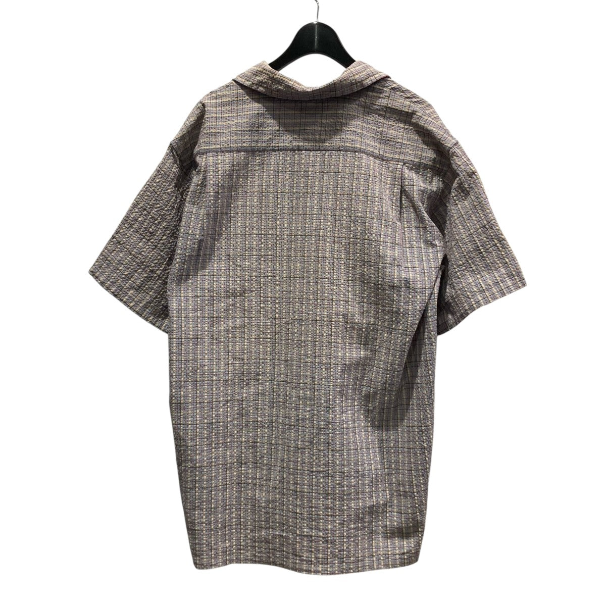 チェックシャツ