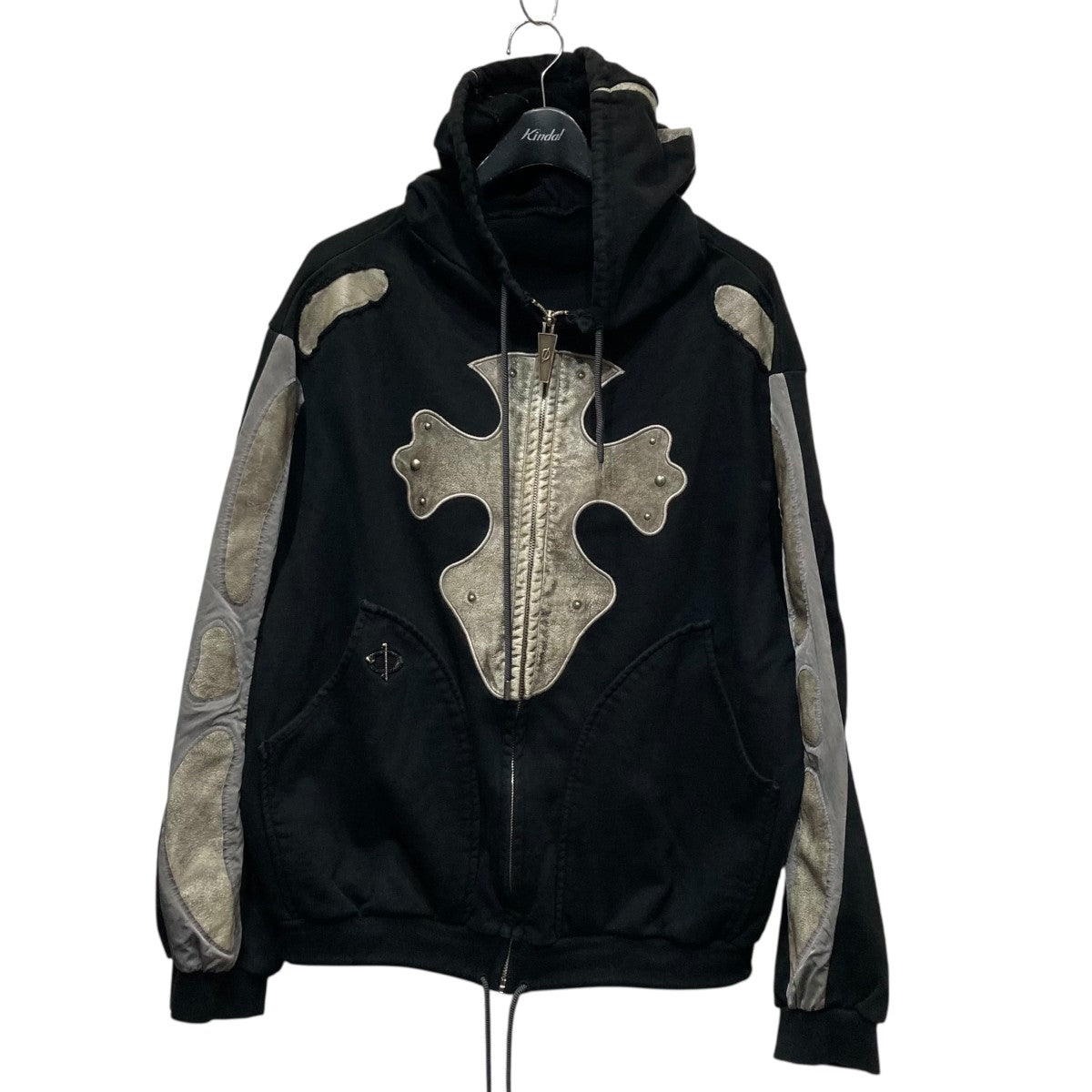 ●BMTH フード付きパーカー 黒ブラック　袖にロゴ　海外Lサイズ　未使用新品 61c41de3dd4579eb4152e0350595ff