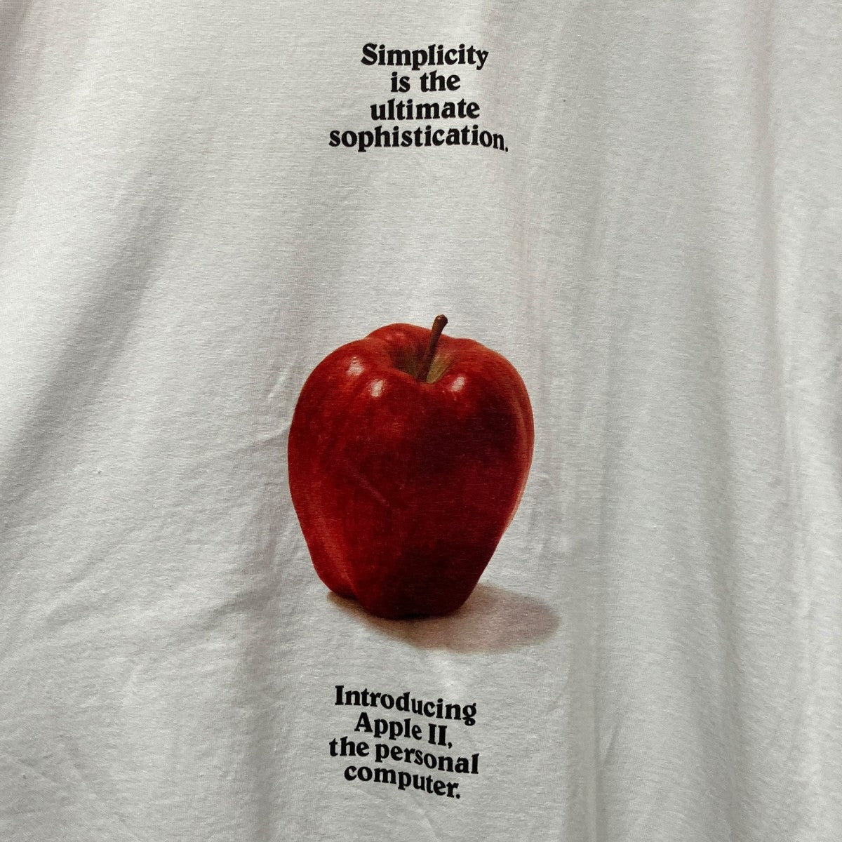 アップルプリントTシャツ