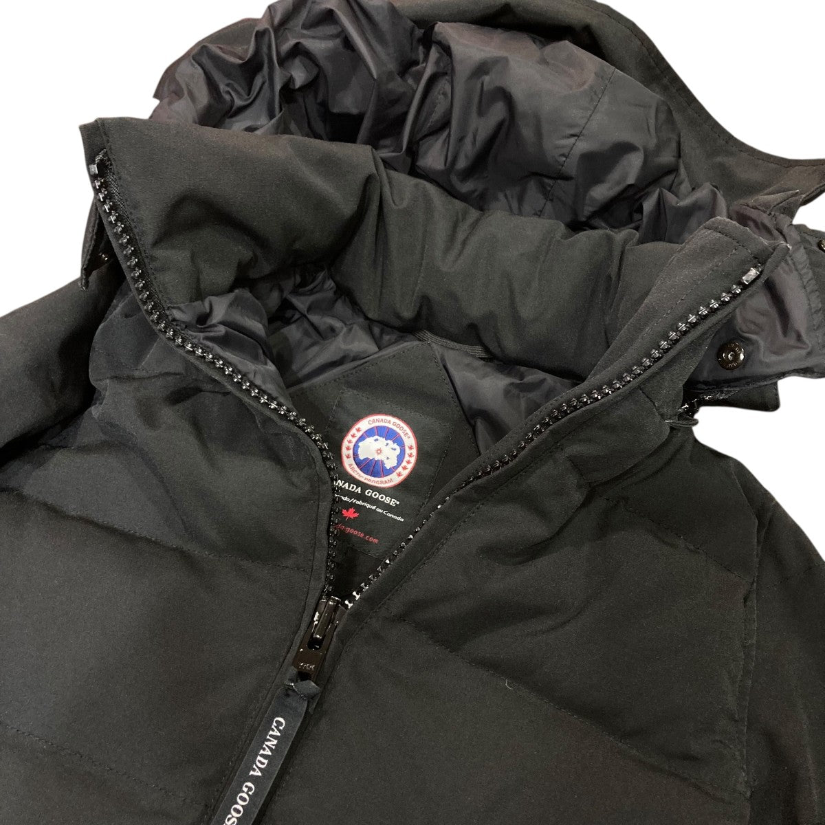 CANADA GOOSE(カナダグース) BELLEVILLEダウンジャケット2301JL R