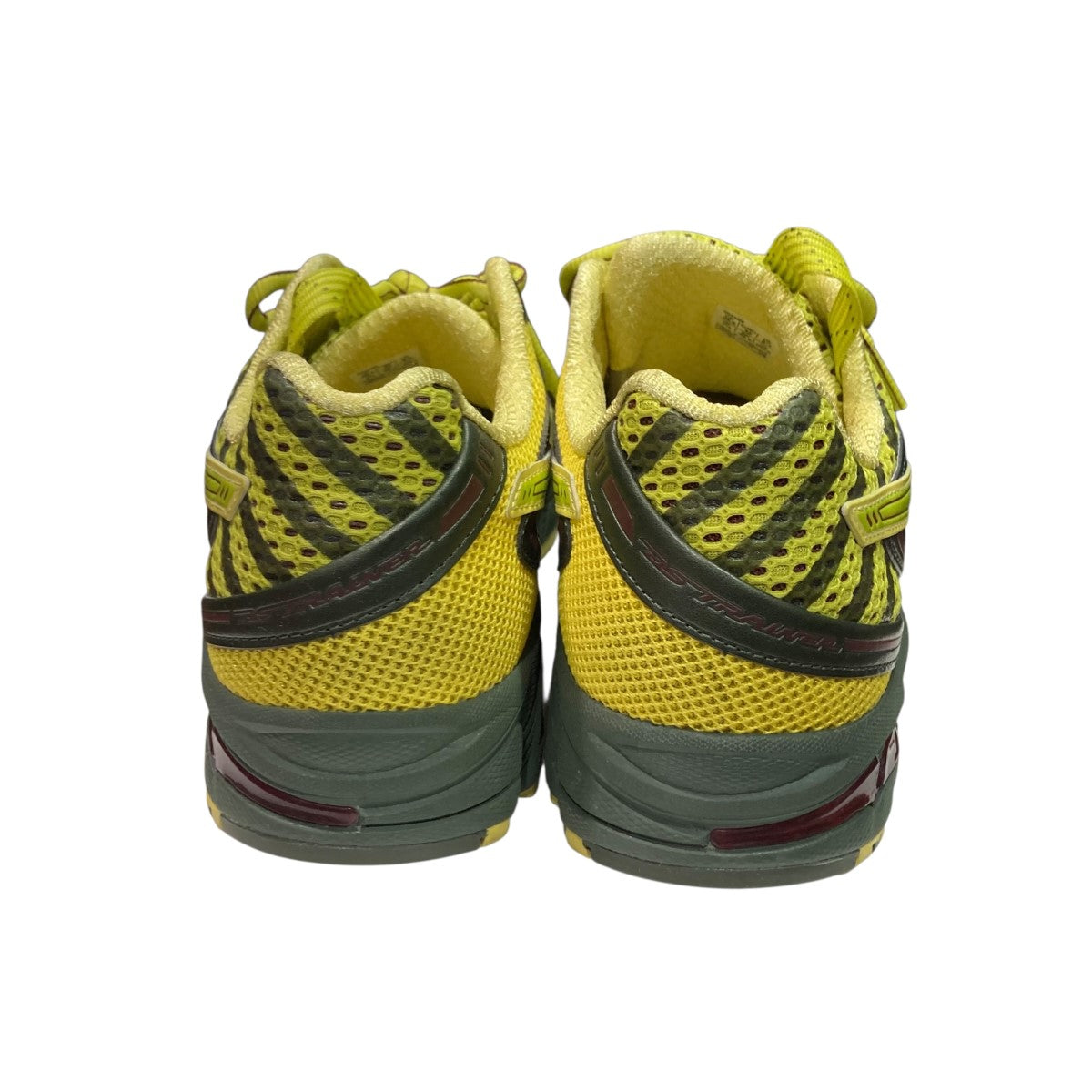 UB9-S GEL-DS TRAINER 14スニーカー1203A606