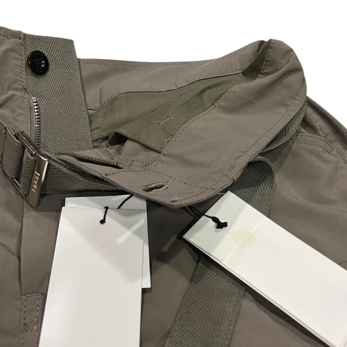 sacai 24SSMatte Taffeta Shortsカーゴショーツ24-03361M 古着・中古-3枚目のアイテム画像