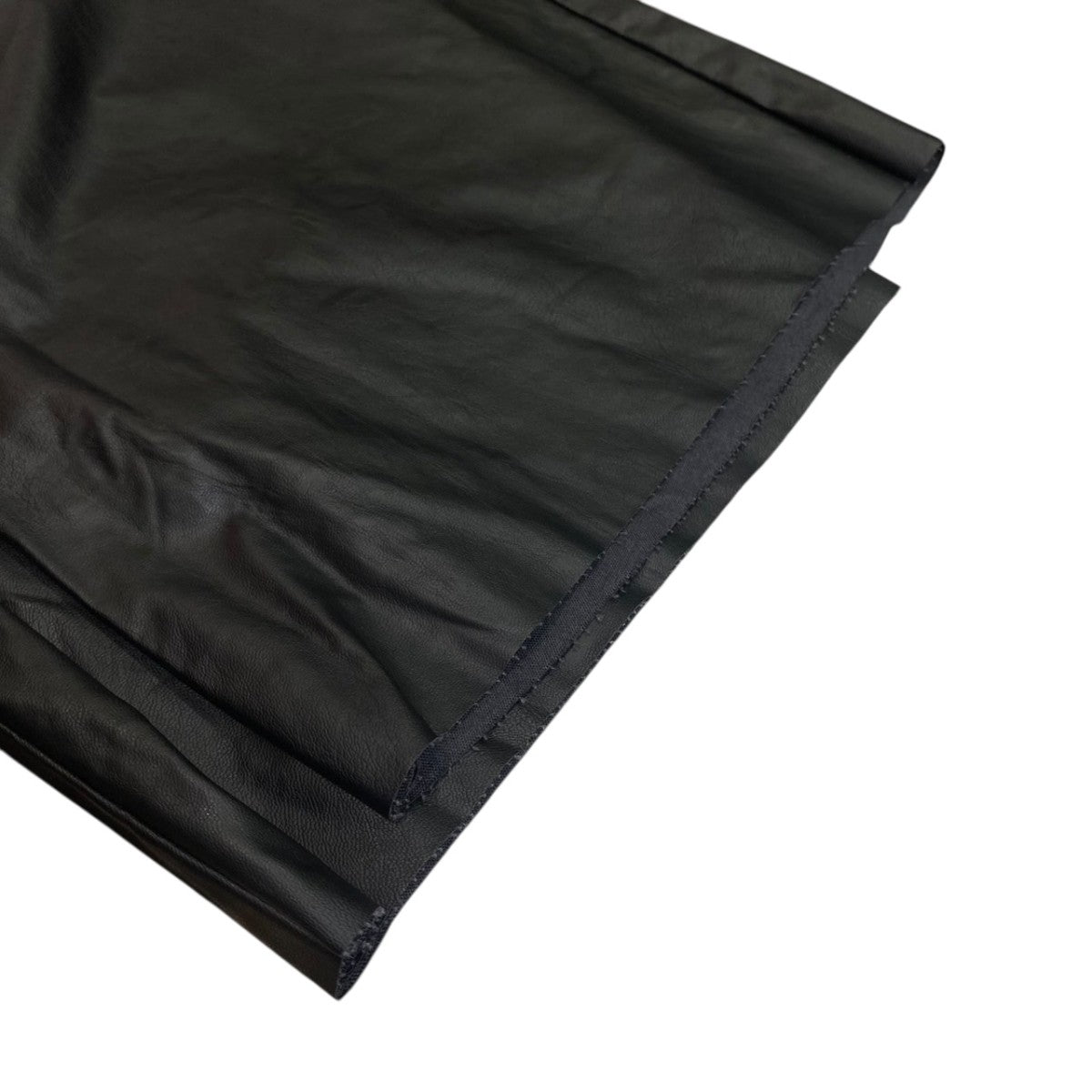 フェイクレザーショートパンツS52MU0072