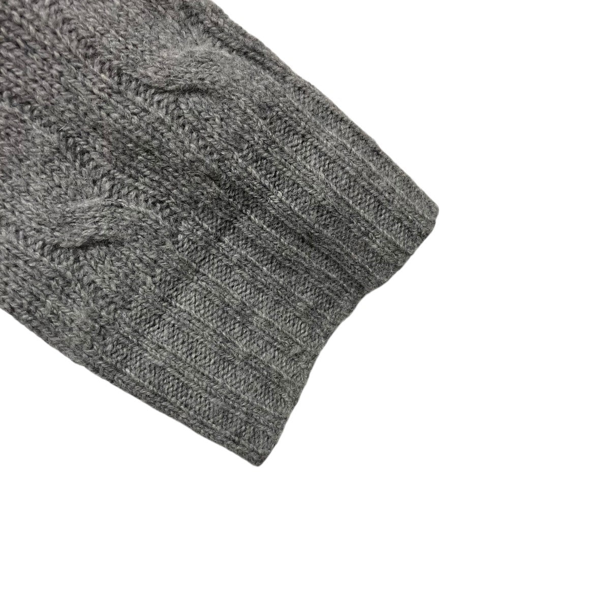 カシミヤ混ケーブルニット