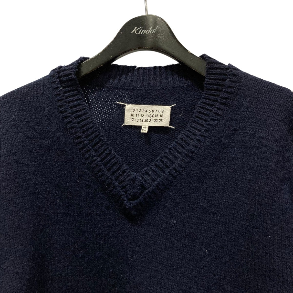 Maison Margiela(メゾンマルジェラ) エルボーパッチVネックニット