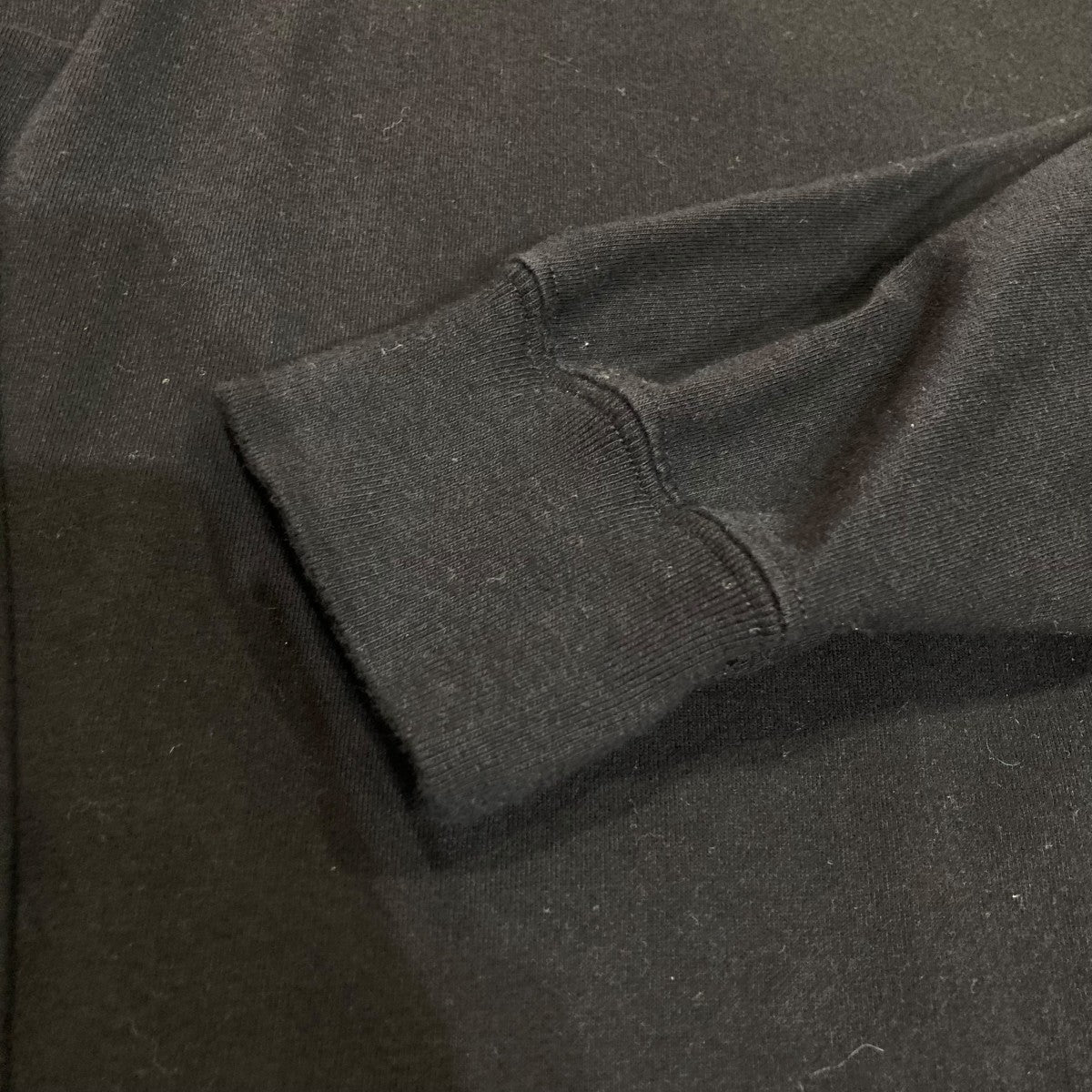 バックプリント長袖Tシャツ