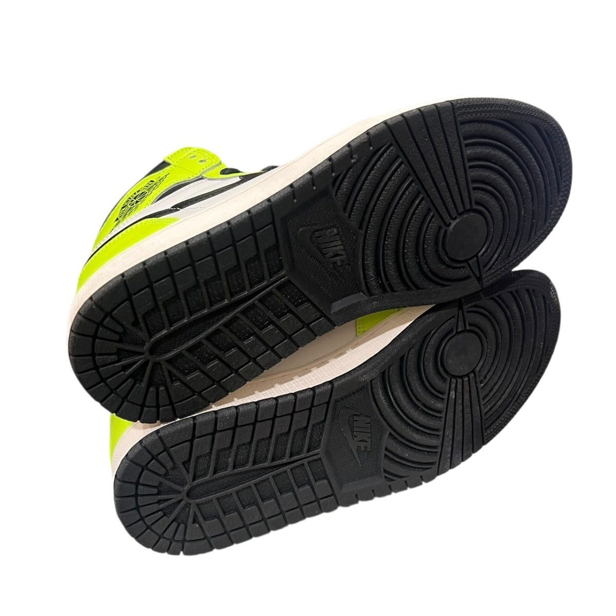 AIR JORDAN 1 RETRO HIGH OGハイカットスニーカー555088-702