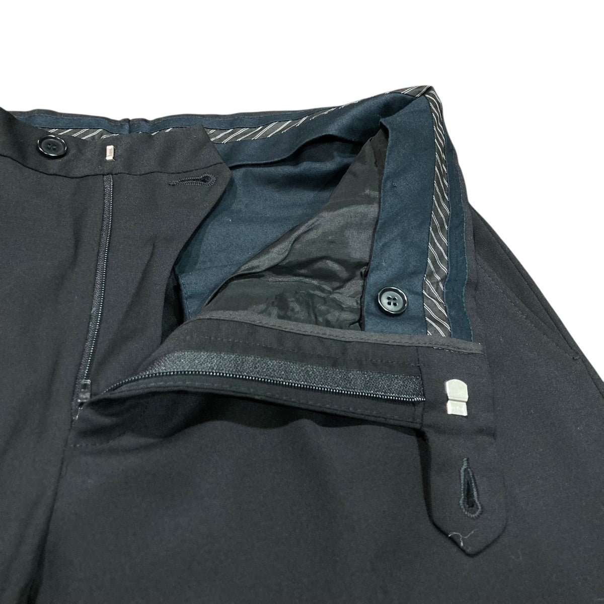 セットアップスーツ