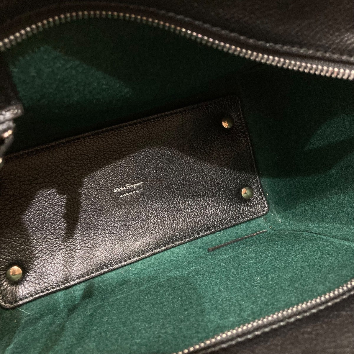 Salvatore Ferragamo(サルヴァトーレフェラガモ) エイミーフェルト切替