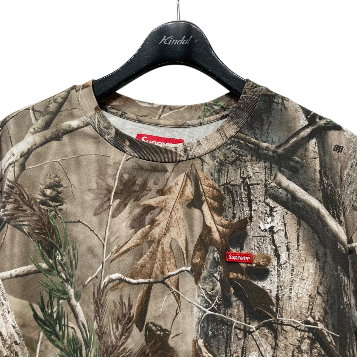 Supreme(シュプリーム) 25AWSmall Box L／S Tee Realtree AP Camo