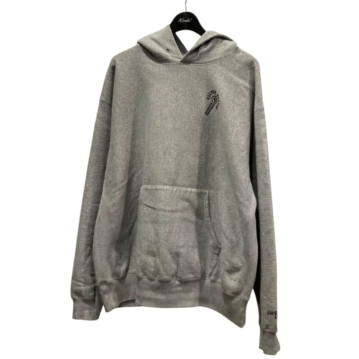 バックプリントプルオーバーパーカー