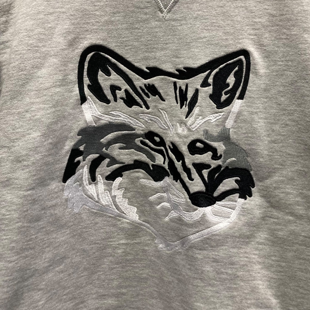 刺繍スウェット