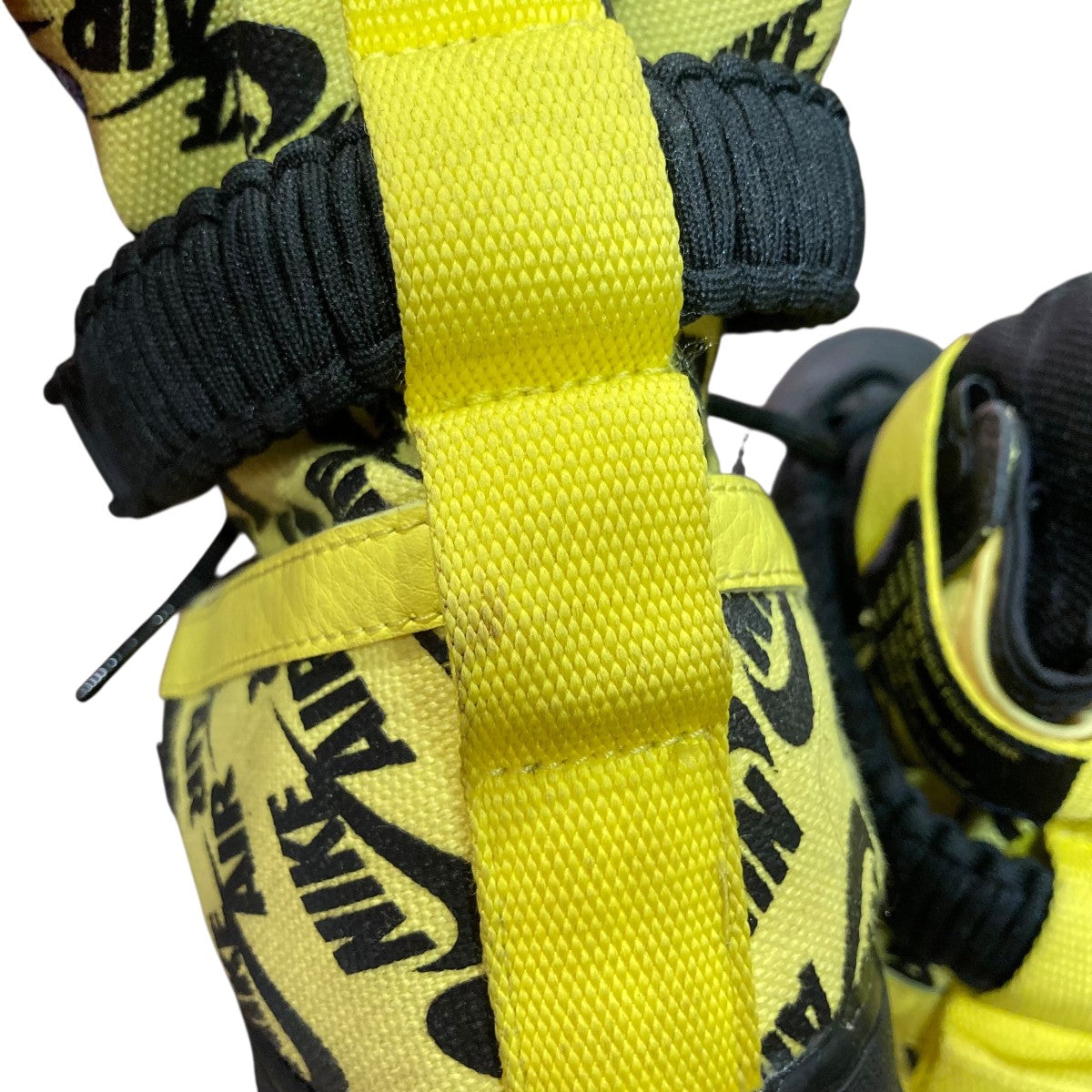 NIKE SPECIAL FIELD AIR FORCE 1ハイカットスニーカーAR1955-001