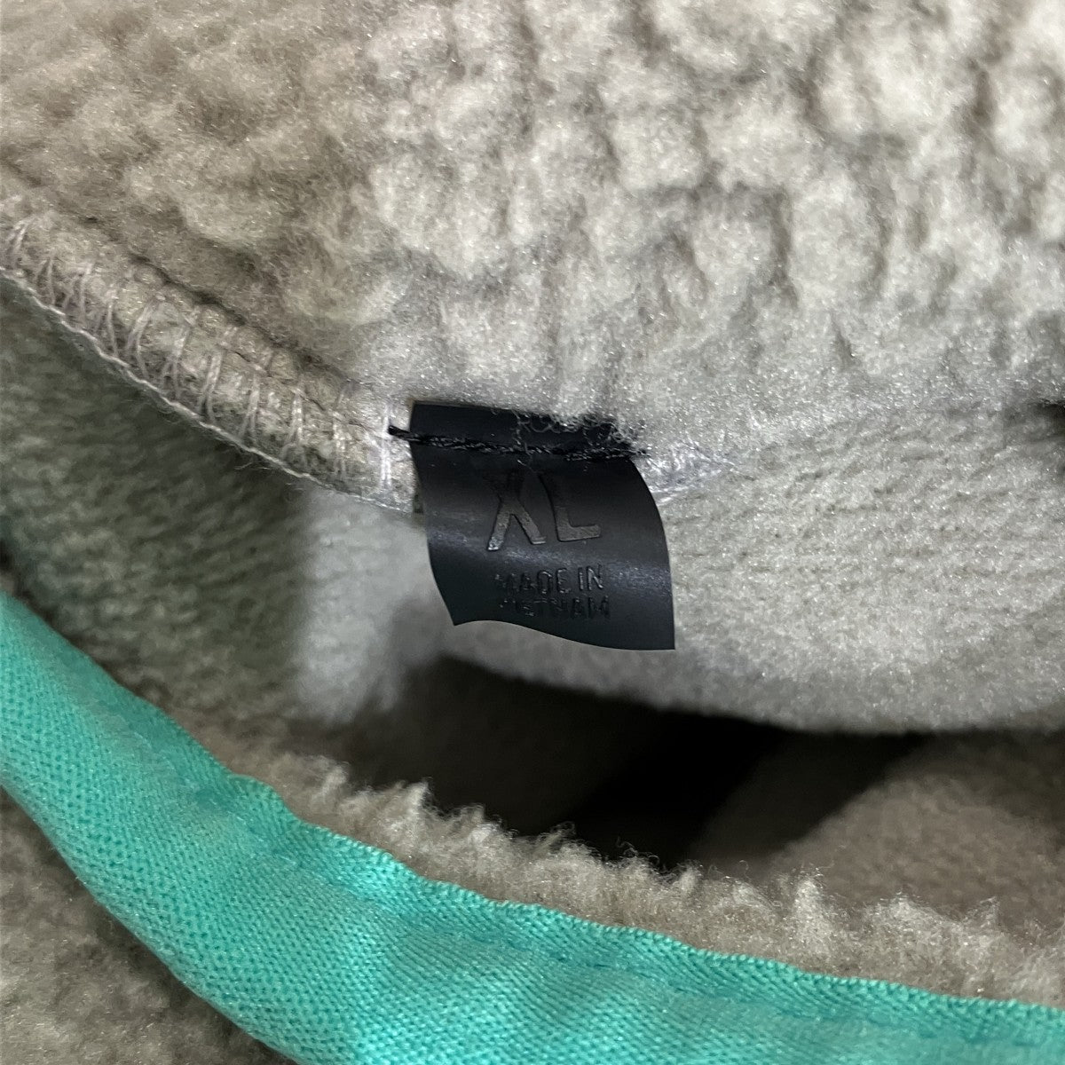 プルオーバーフリースジャケット