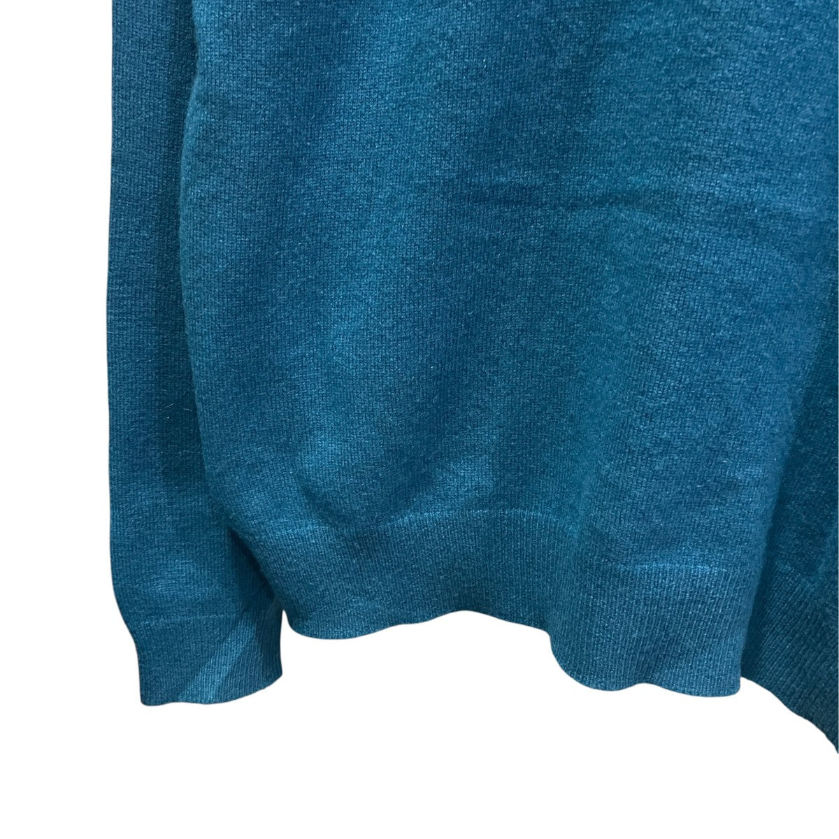 VネックニットAW25-KNVJU