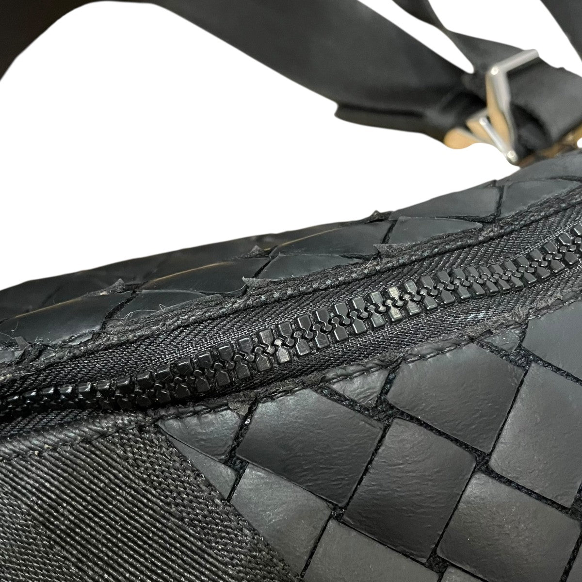 BOTTEGA VENETA(ボッテガヴェネタ) イントレチャートウエストバッグ
