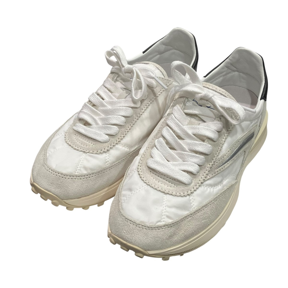 ATHLETA NYLONスニーカー