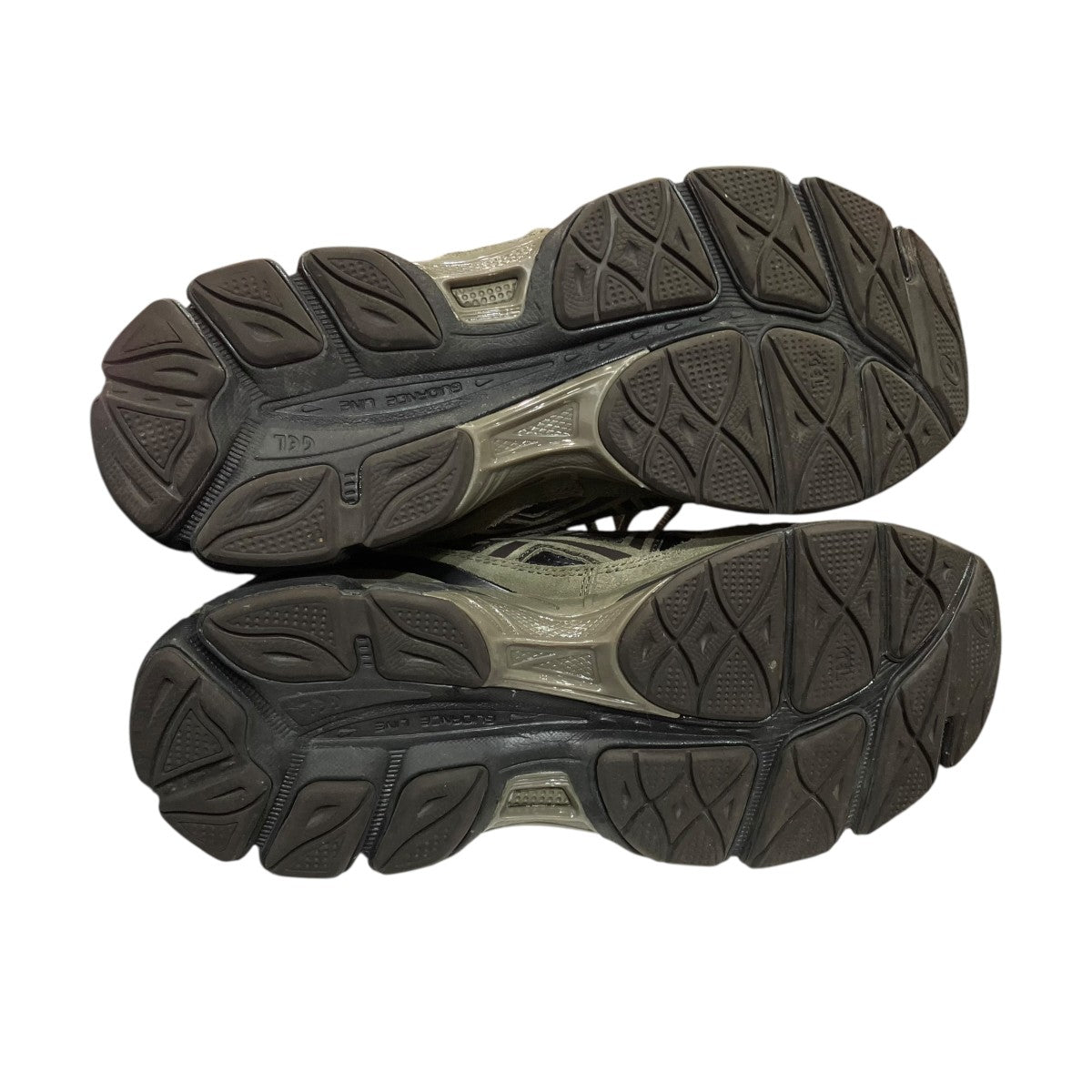 GEL-NYCスニーカー1203A383