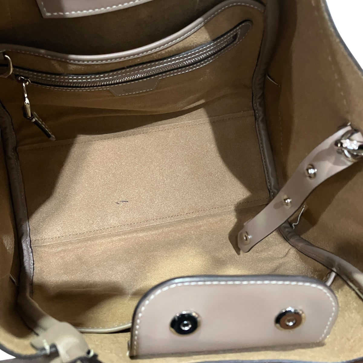 Marine Smooth Leather Bagショルダーバッグ