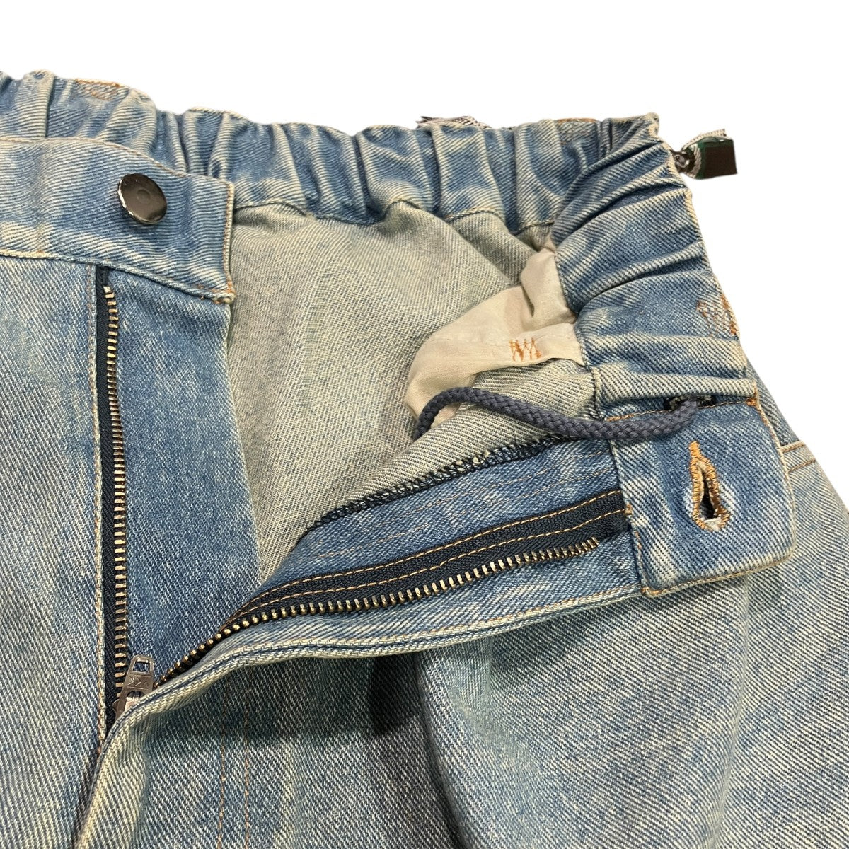 デニムパンツ