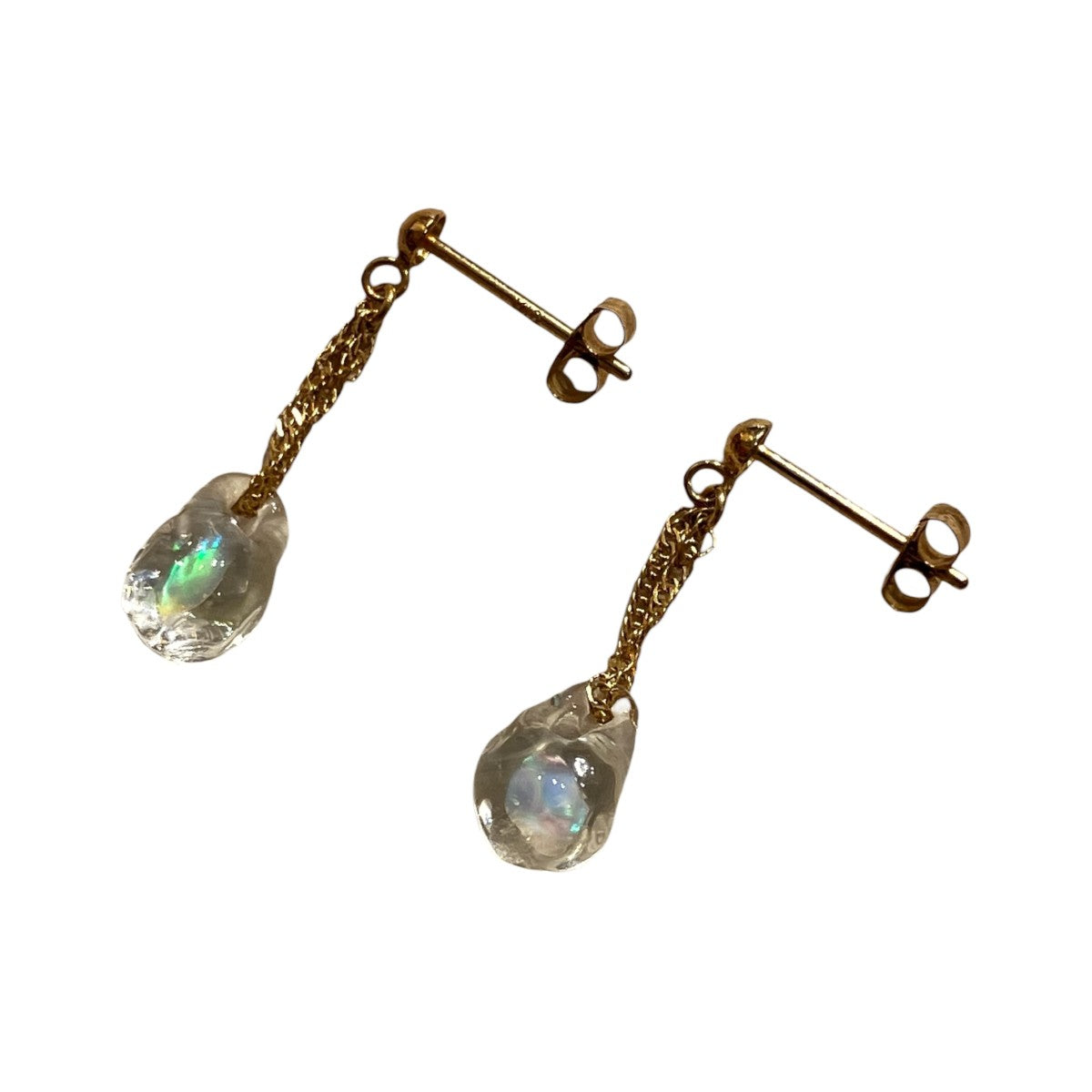 オパールピアス