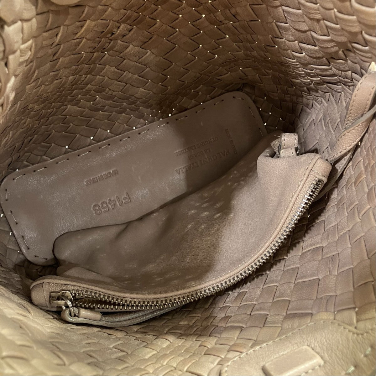 イントレチャートハンドバッグ