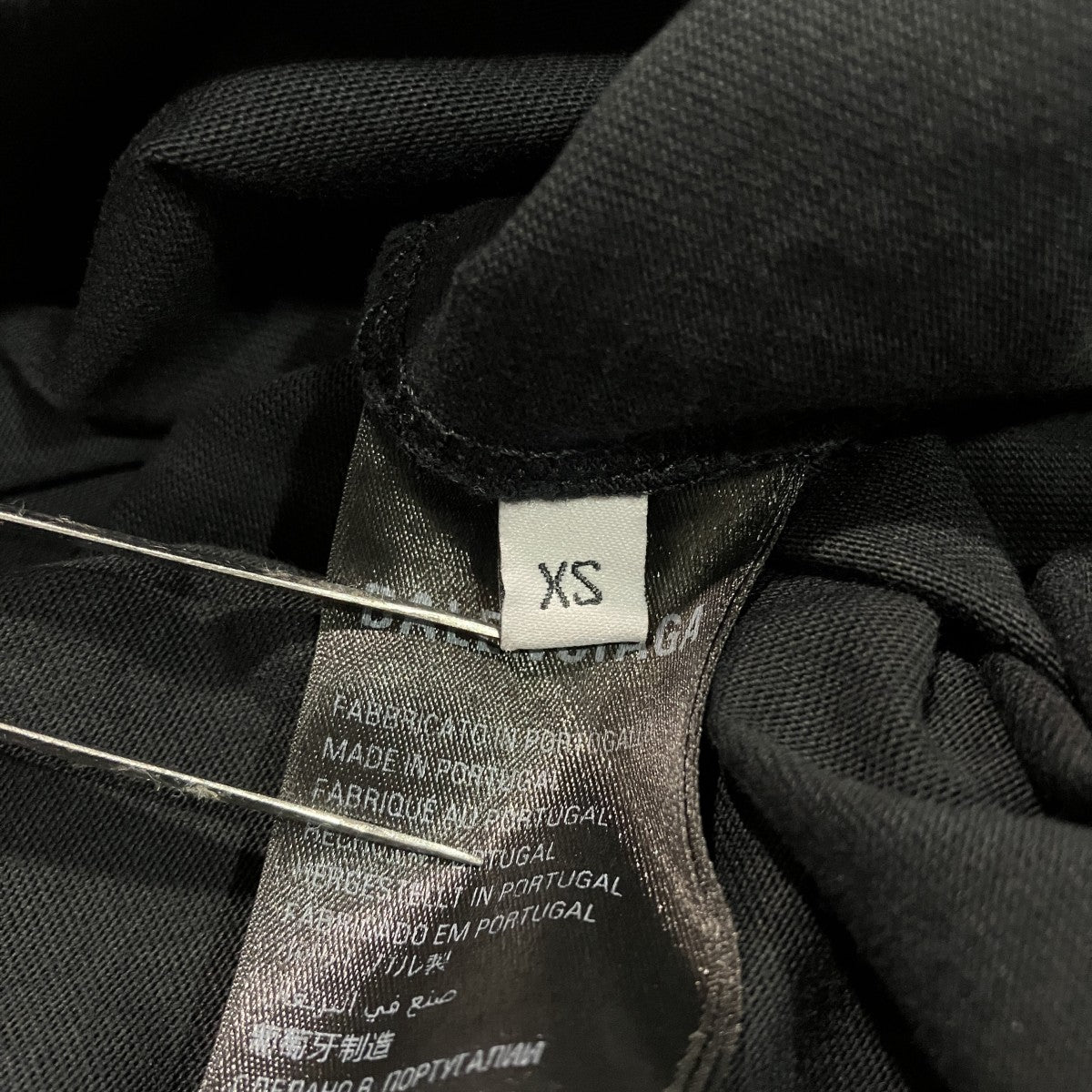反転ロゴTシャツ764235