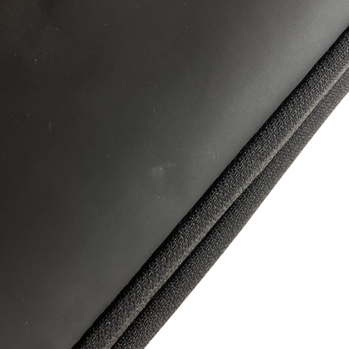 VEG LEATHER METROGLIDE LAPTOP SLEEVEケースMP2032VGLBL